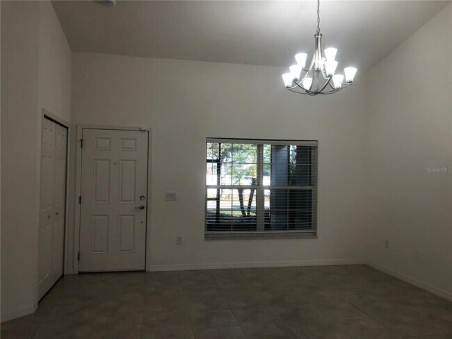 Building Photo - 3211 Silver Fin Way