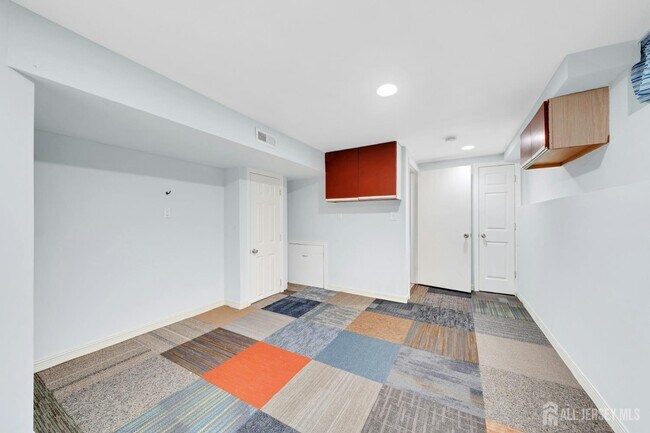 Building Photo - 148 Linda Ln