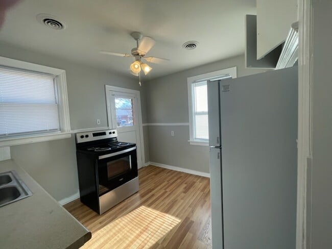 Building Photo - 3609 Edgeton Cir