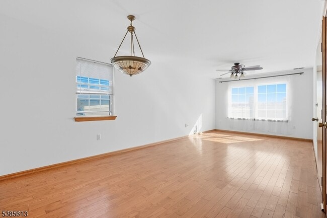 Building Photo - 87 Cottage St