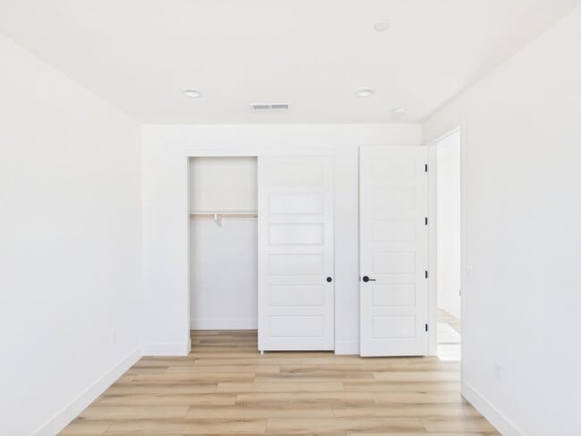 Building Photo - 709 Passion Ct