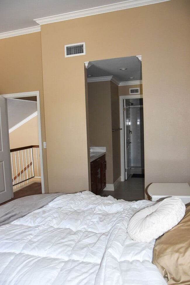 Building Photo - Steps to Chapman University