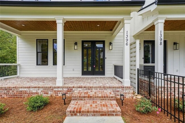 Building Photo - 1396 Old Magnolia Way