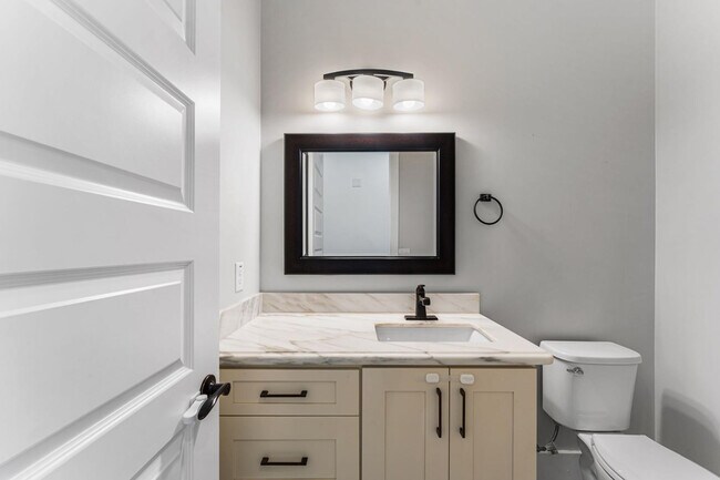 Building Photo - 4145 E Campbell Ave