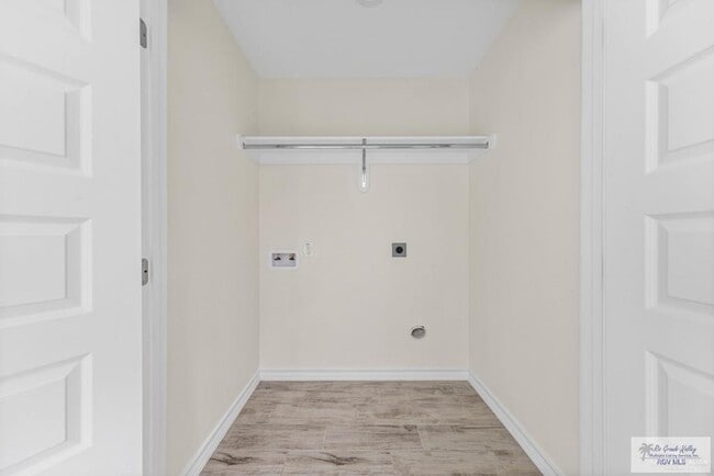 Building Photo - 19 Seminole Ln