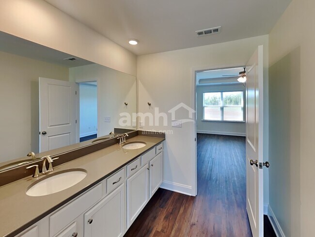 Building Photo - 4314 Effie Seward Dr