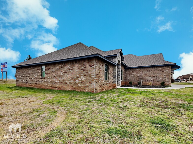 Building Photo - 13316 Brampton Way