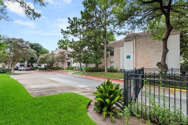 Building Photo - 7900 N Stadium Dr