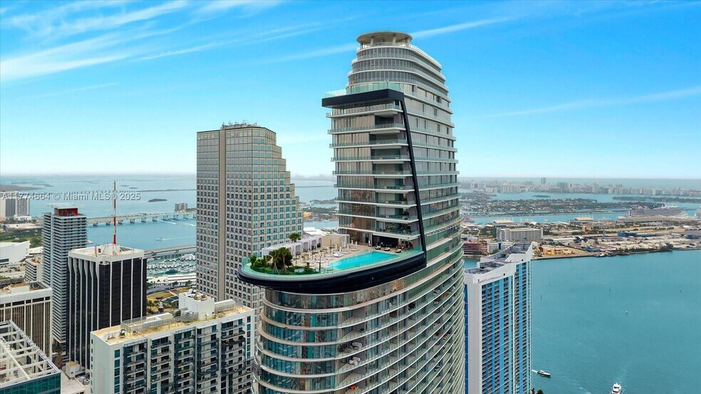 Building Photo - 300 Biscayne Boulevard Way