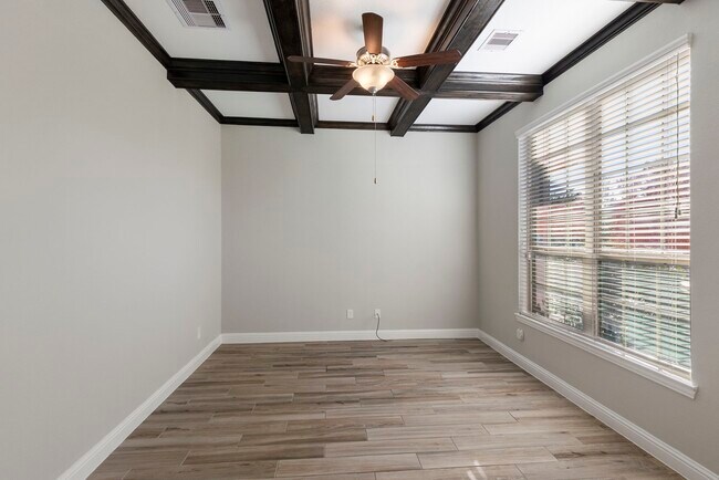 Building Photo - 18855 Collins View Dr