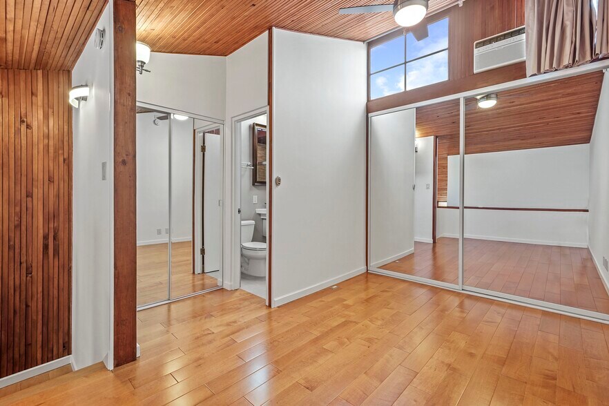 Bedroom and Bathroom - 271 S Church Ln