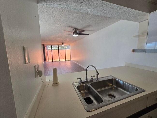 Building Photo - 10343 Greenhouse Rd