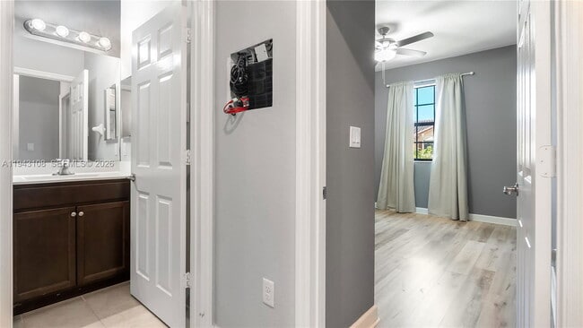 Building Photo - 140 SE 34th Terrace