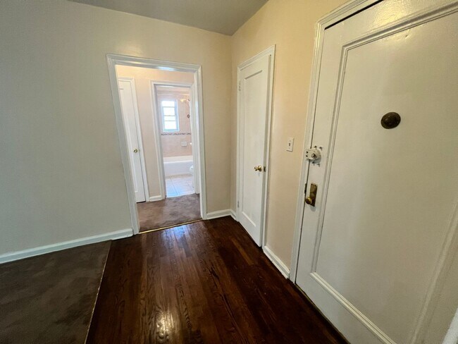 Building Photo - 63-11 110th St