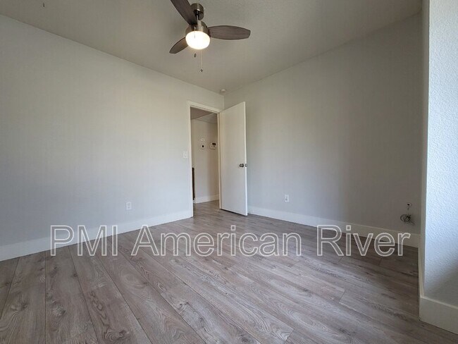 Building Photo - 5108 Parque Vista Way