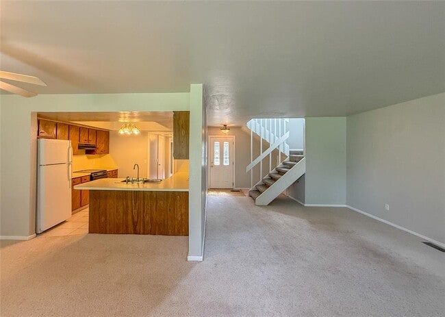 Building Photo - 12021 Hawthorne Ln