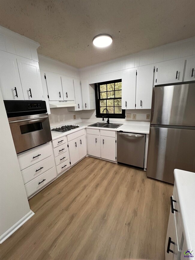 Building Photo - 789 S Forest Lake Dr
