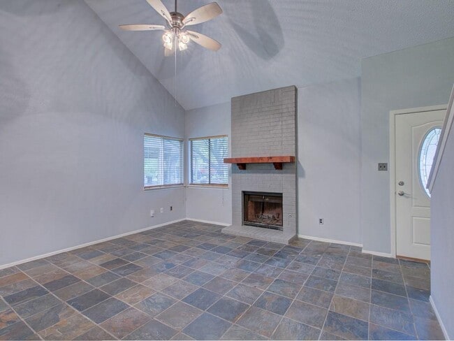 Building Photo - 2901 Burning Oak Dr