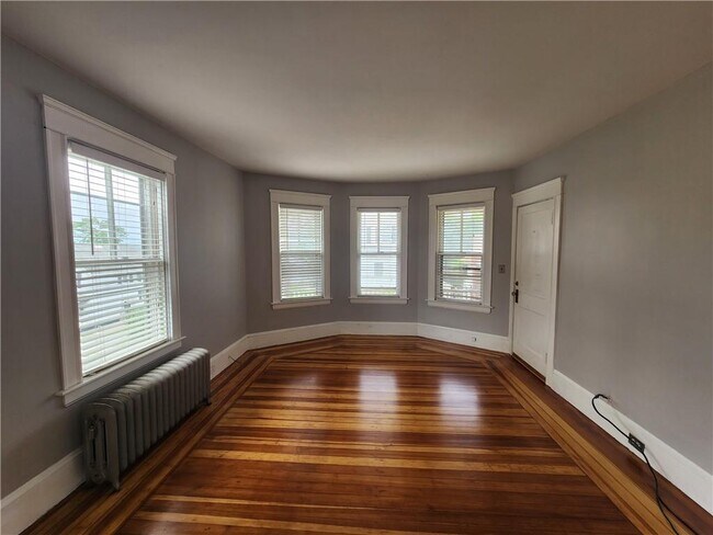 Building Photo - 58 2nd St