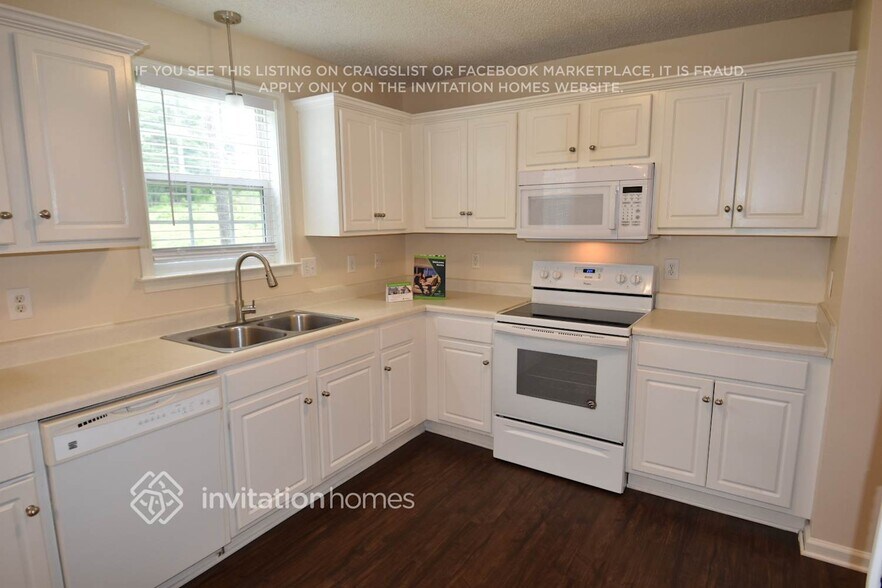 Building Photo - 124 Rock Fish Ln