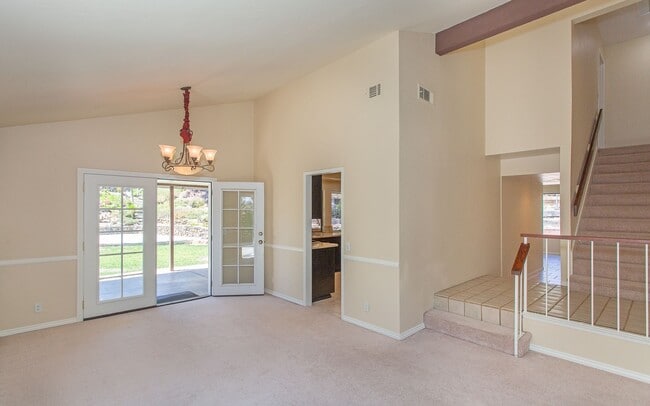 Building Photo - Charming 4 bedroom Home in Oceanside