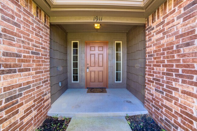 Building Photo - 3 Bed | Bath in Broken Arrow!