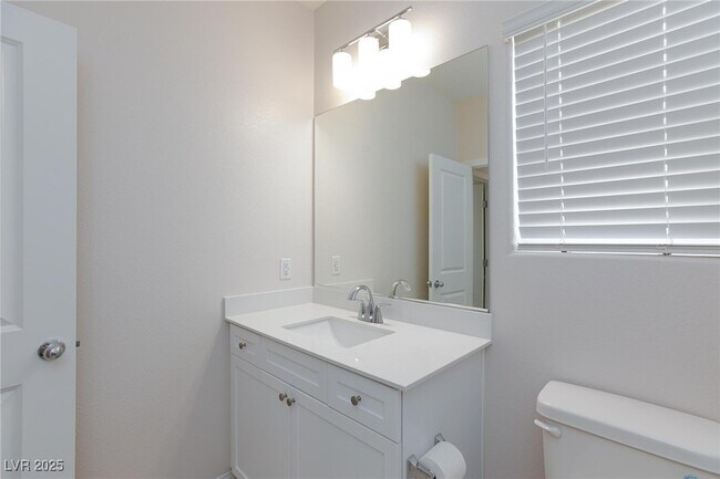 Building Photo - 819 Cottonwood Hl Pl