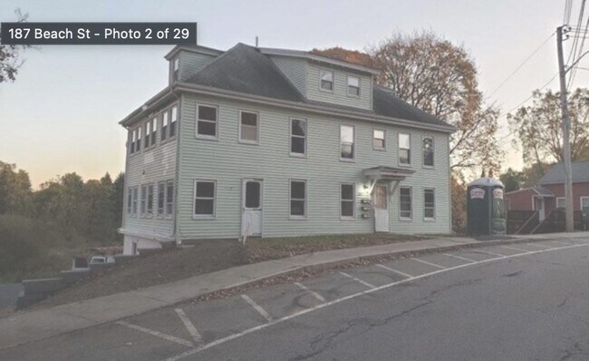 Building Photo - 187 Beach St