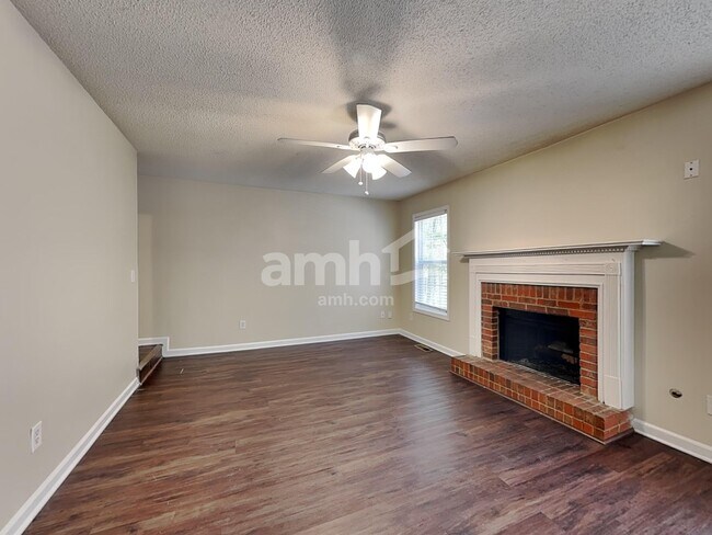 Building Photo - 3951 Saint George Ter SW