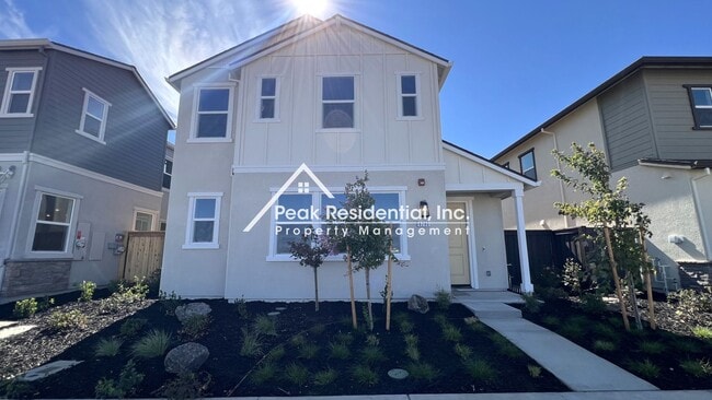 Primary Photo - New Elk Grove 3bd/2.5ba Home near Big Horn...