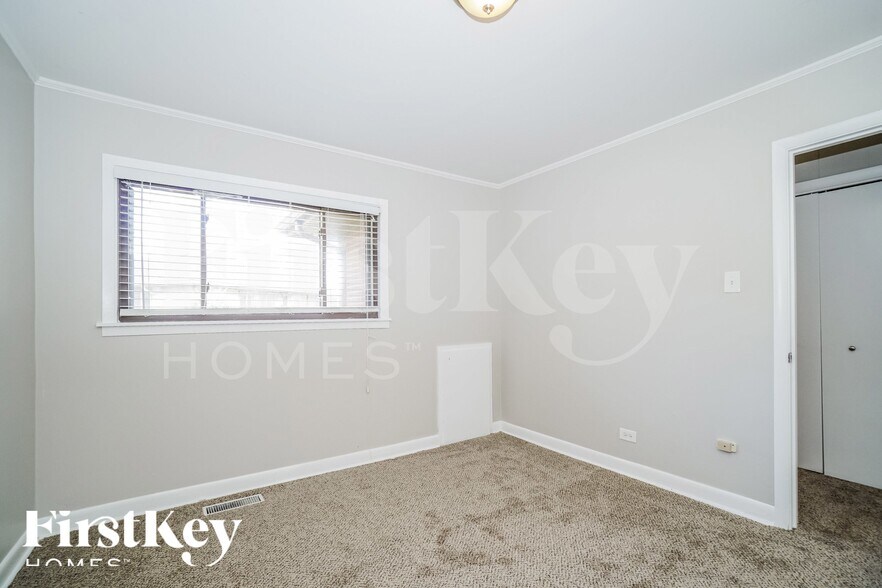 Building Photo - 428 Suwanee St