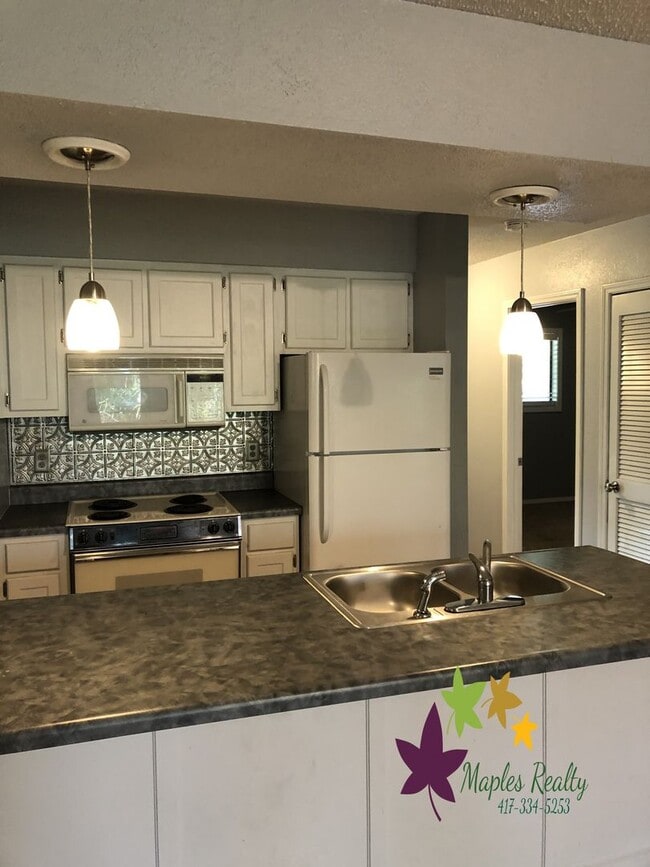 Building Photo - Live at Notch ESTATES- CLOSE TO SILVER DOLLAR CITY