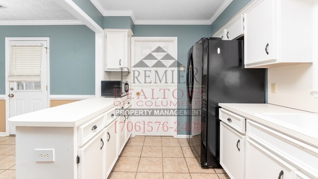 Building Photo - 7039 Stoneybrook Dr