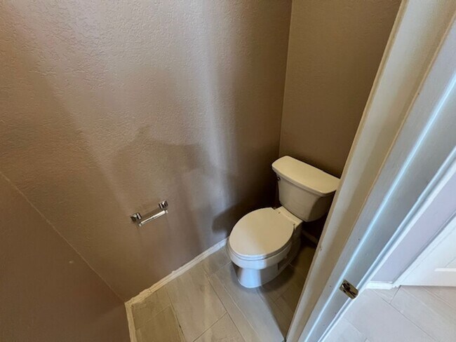 Building Photo - Winfield Subdivision