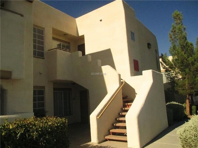 Building Photo - Cute 2 bedroom 2 bath condo