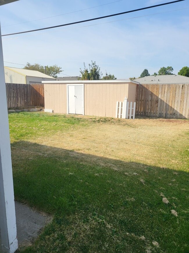 Building Photo - 3 bed 1.5 bath house in Ephrata