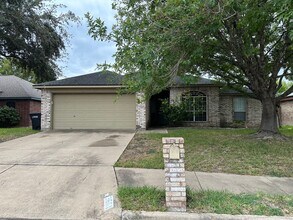 Building Photo - 3601 Warbler Ave