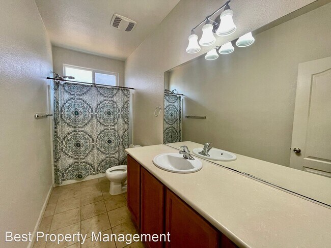 Building Photo - 3 br, 2 bath House - 117 Silver Bell Way