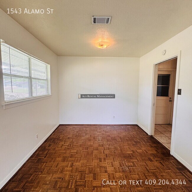 Building Photo - 1543 Alamo Creek
