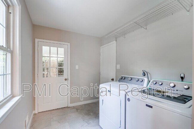 Building Photo - 7021 Whittier Blvd