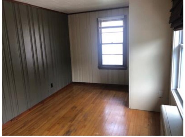 Building Photo - 381 Marlboro St