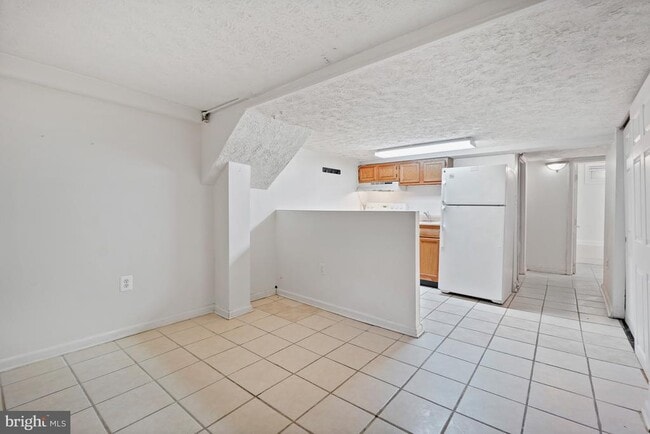 Building Photo - 6120 41st Ave