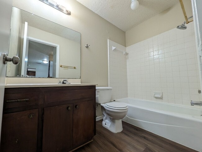Building Photo - Amazing Round Rock unit
