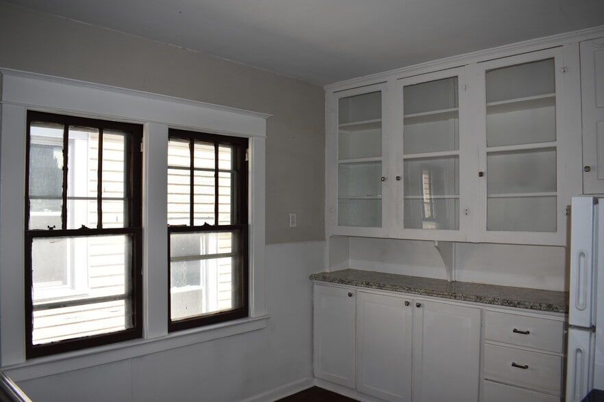 Building Photo - 92 Trowbridge St