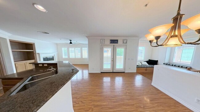 Building Photo - 39656 Columbia Union Dr
