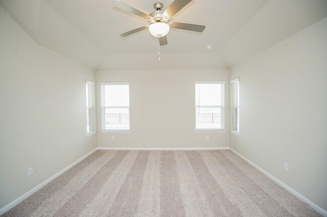 Building Photo - 1234 Oak Barrel Run