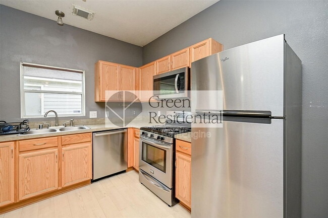 Building Photo - 23850 Pebworth Pl