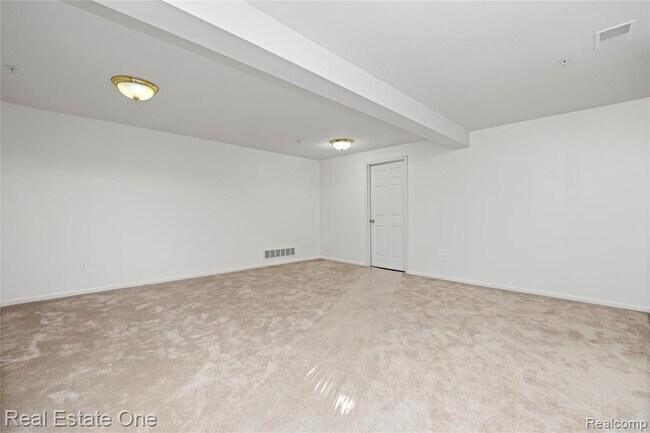 Building Photo - 23102 Alexa Dr