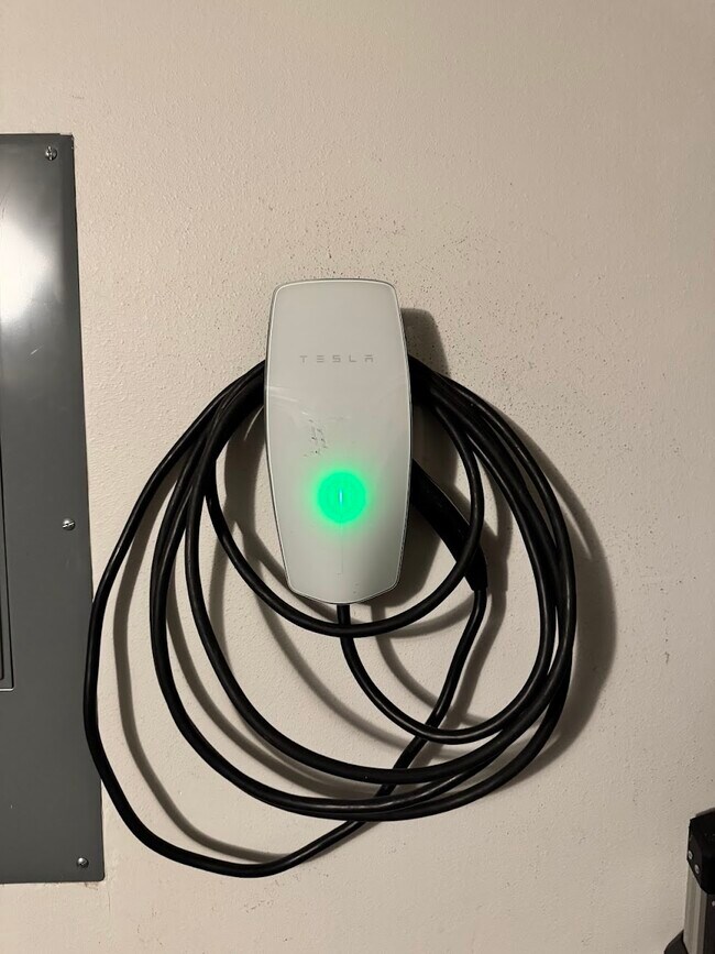 Building Photo - 3042 SW Indian Pl