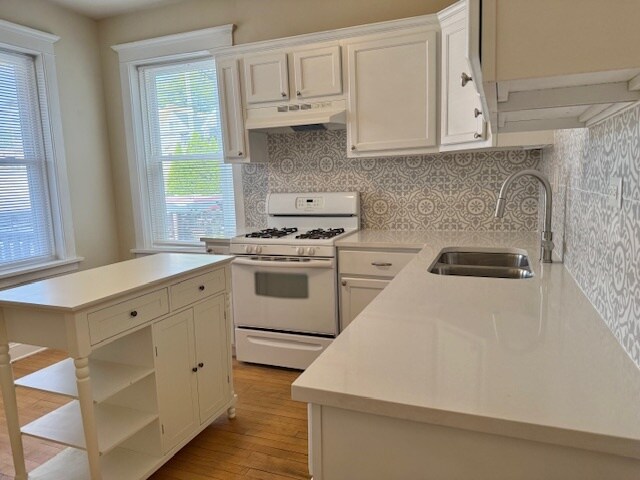 Building Photo - 4034 N Monticello Ave